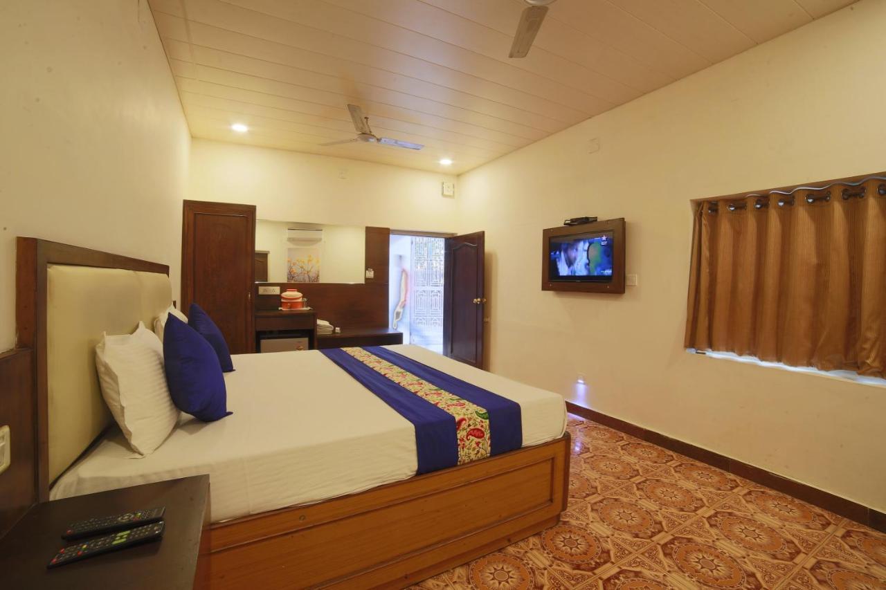 Hotel Banjara Regalia Ābu Eksteriør billede
